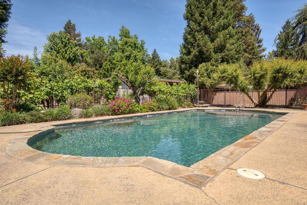 1031 N Daubenberger RD, Turlock, CA 95380