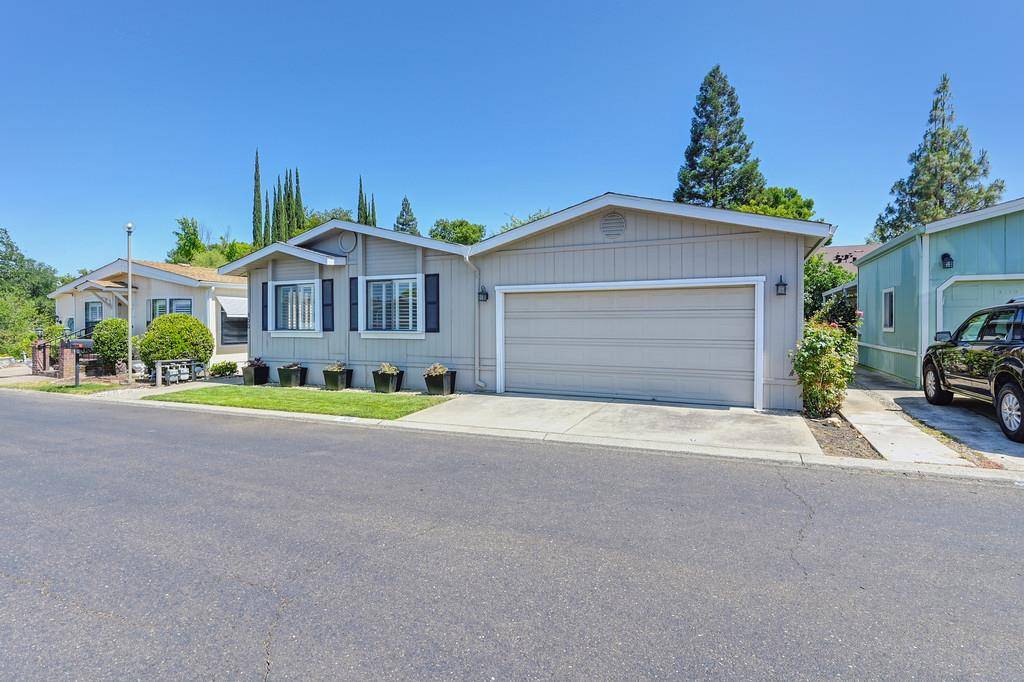 300 Lafayette DR, Roseville, CA 95678
