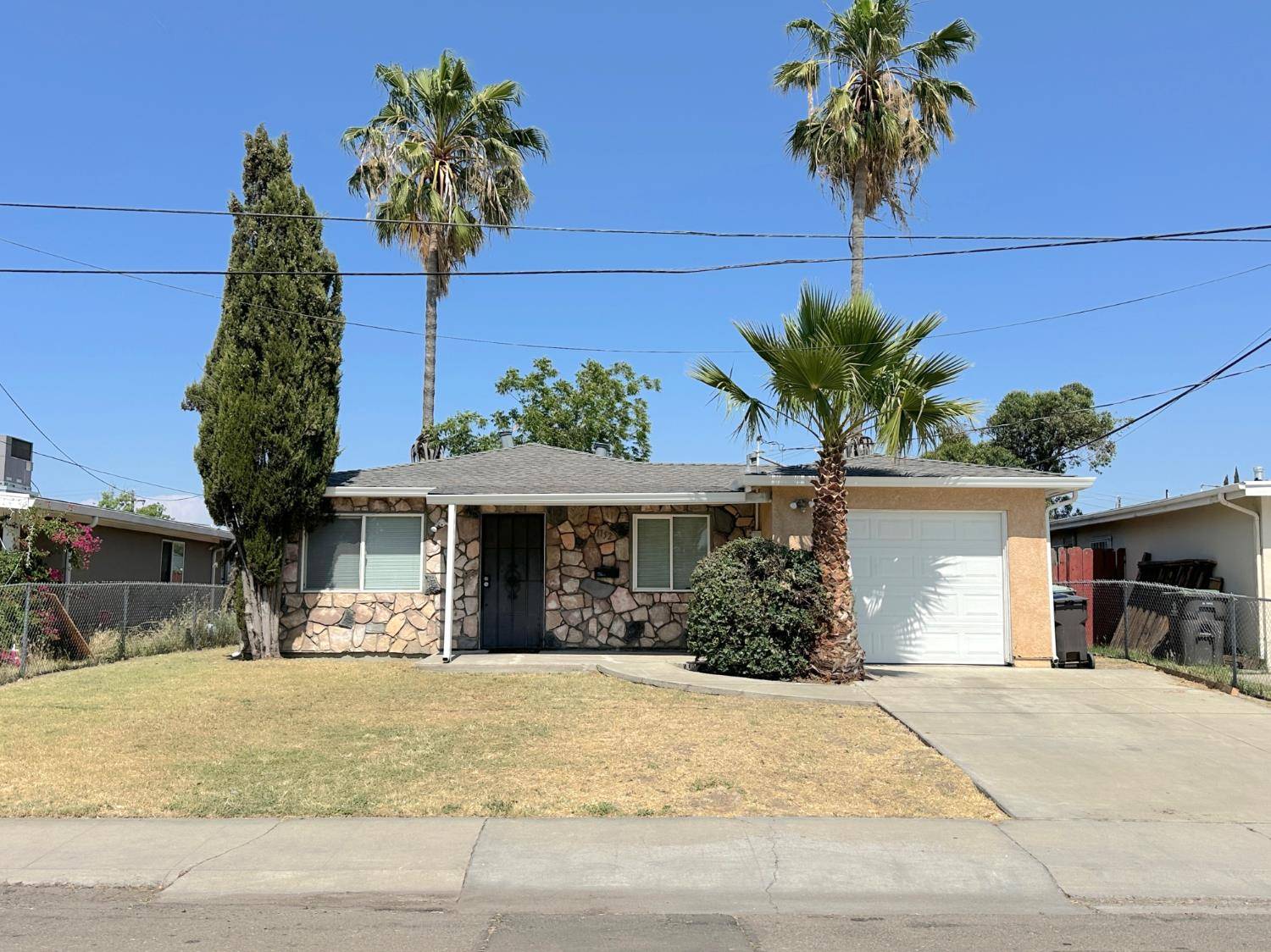 1752 S Harrison ST, Stockton, CA 95206