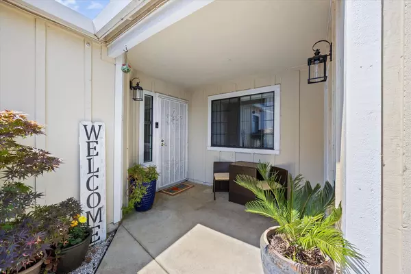 Roseville, CA 95678,321 Hemphill WAY