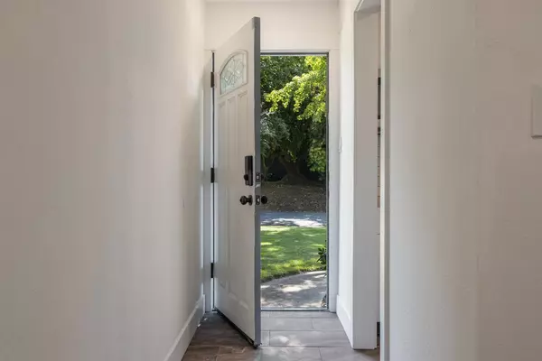 Fair Oaks, CA 95628,8801 Sunnybrook LN