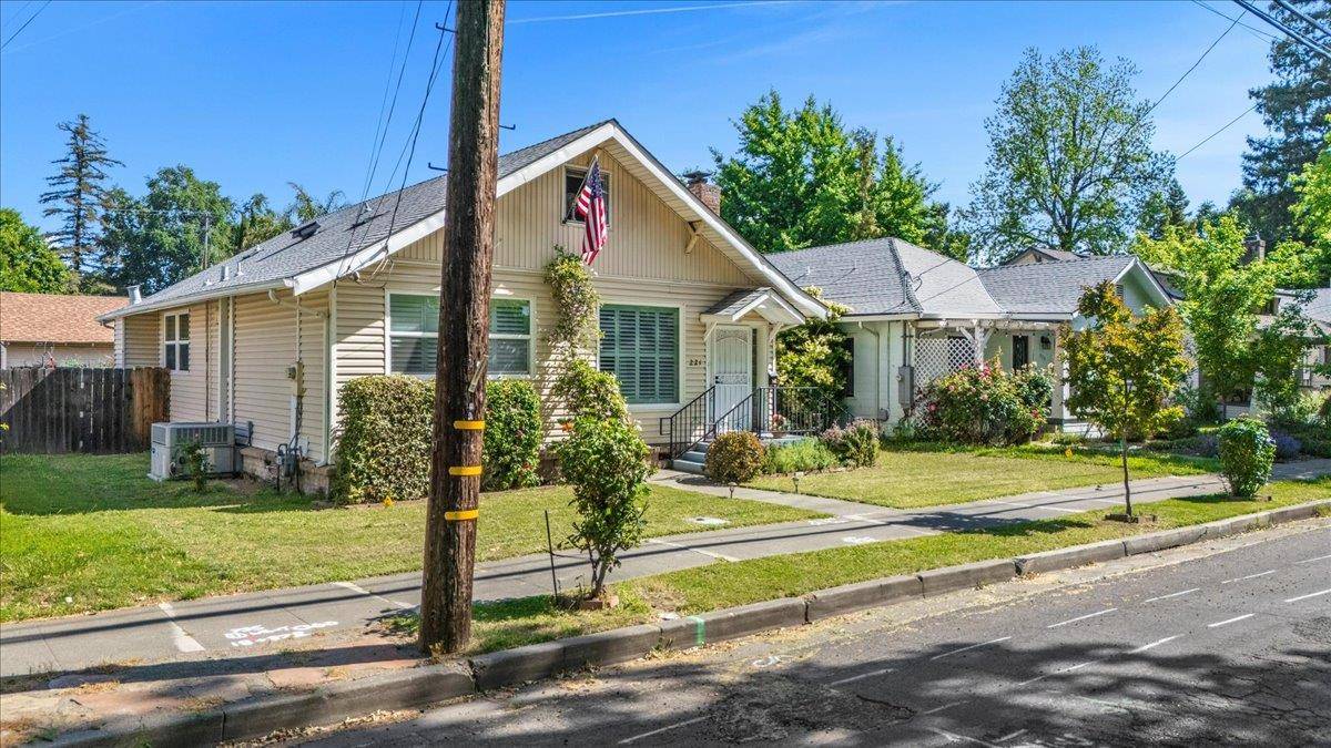 Woodland, CA 95695,221 Cross ST