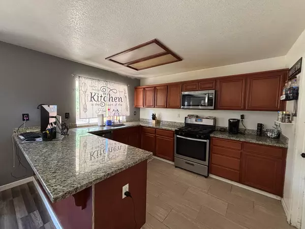 Stockton, CA 95206,2140 SW Picasso Way