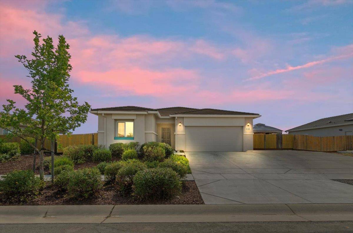 1824 Broken Bit DR, Plumas Lake, CA 95961