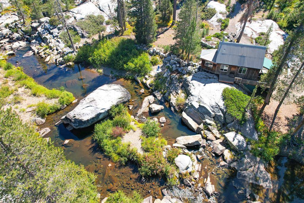 100 S Yuba DR, Soda Springs, CA 95724