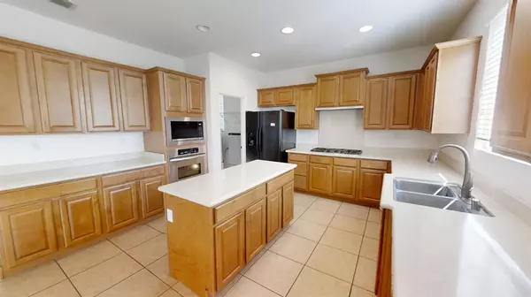 Elk Grove, CA 95757,5330 Coconut Tree CT