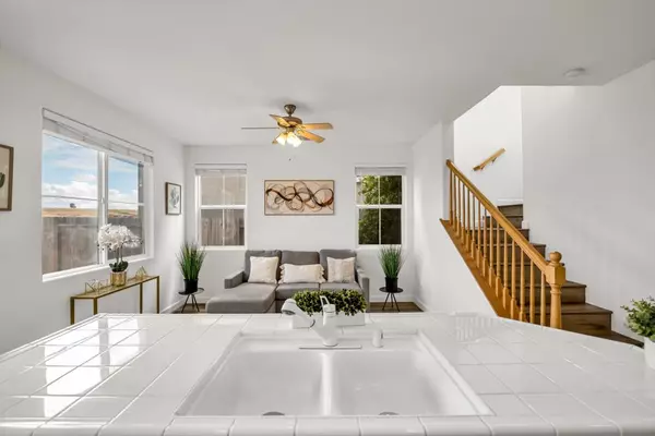 Sacramento, CA 95835,5912 CADDINGTON WAY