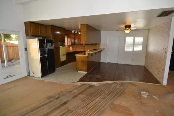 Modesto, CA 95355,2616 Surrey AVE