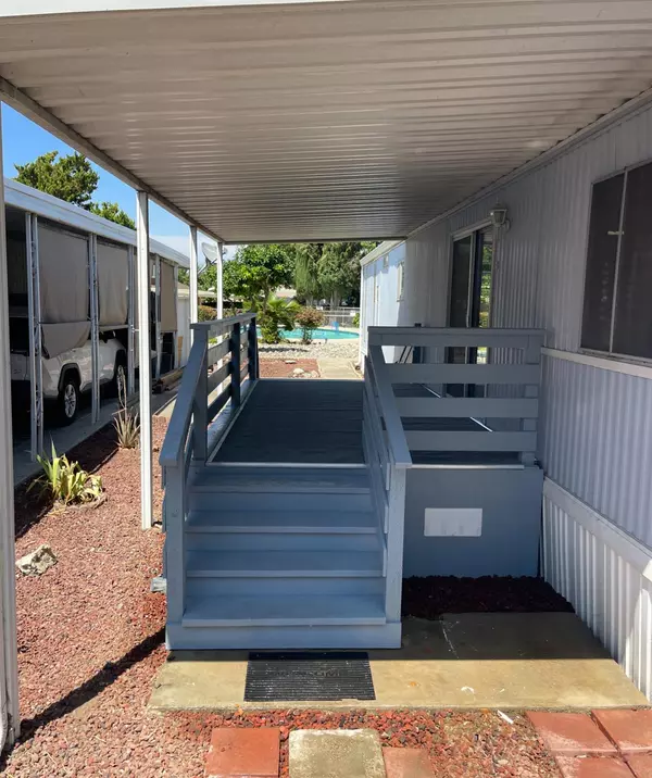 Patterson, CA 95363,250 E Las Palmas AVE #83