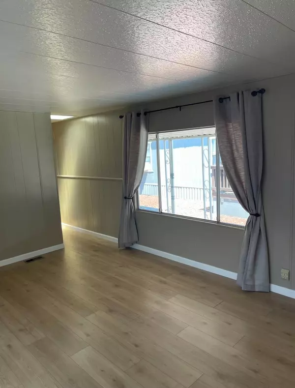 Patterson, CA 95363,250 E Las Palmas AVE #83