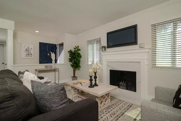 Citrus Heights, CA 95610,7925 Arcade Lake LN #8