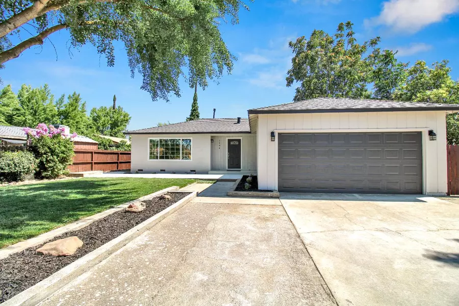 1104 Sandburg AVE, Modesto, CA 95351