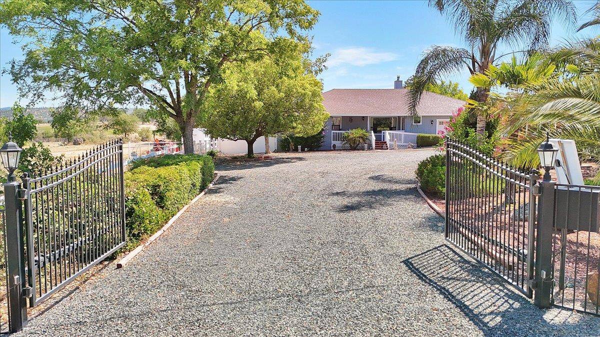 5557 Everglade TRL, Browns Valley, CA 95918