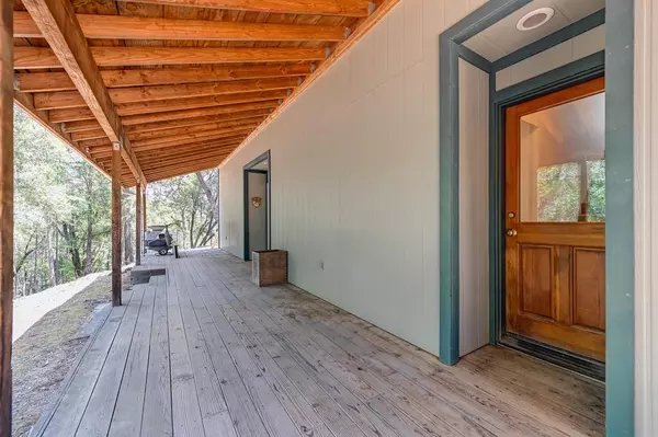 Colfax, CA 95713,480 Ridgeback LN