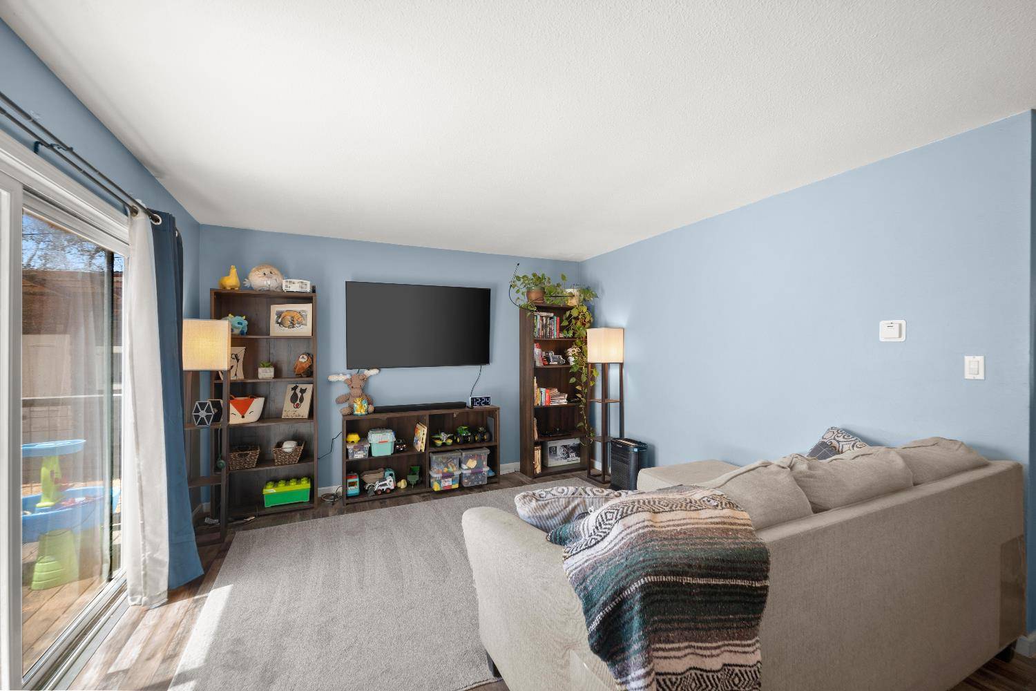 Sacramento, CA 95827,9906 METEOR DR