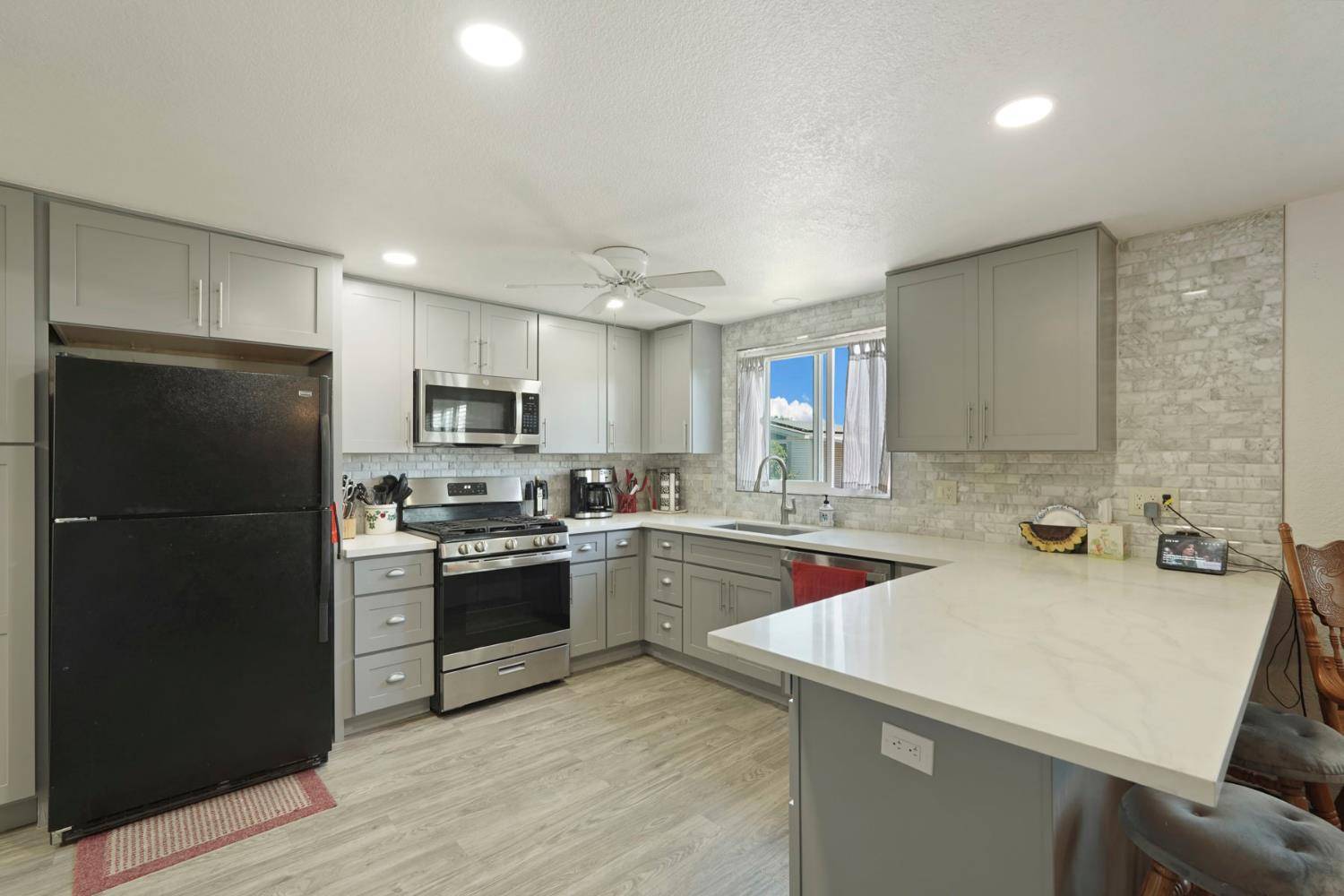 Stockton, CA 95210,6706 Tam O Shanter DR #17