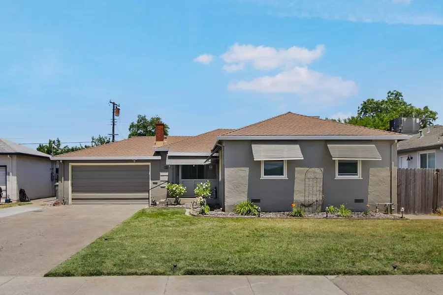2117 Fruitridge RD, Sacramento, CA 95822