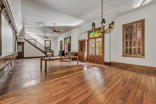 Jackson, CA 95642,426 Broadway