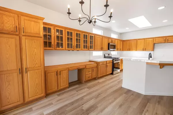 Atwater, CA 95301,1810 White Pines CT