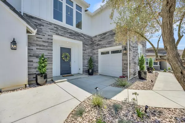 El Dorado Hills, CA 95762,5115 Glacier Peak DR