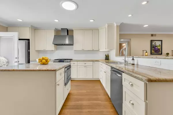 Sacramento, CA 95864,330 Ross WAY