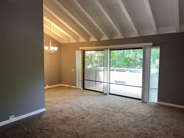 Sacramento, CA 95825,2292 Woodside LN #16