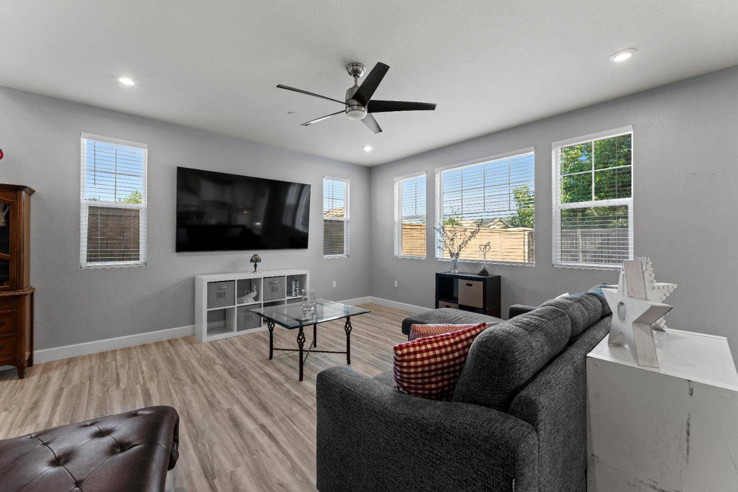Lincoln, CA 95648,2736 Patriot DR
