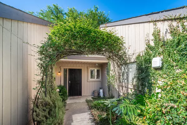 Davis, CA 95618,4108 Cowell BLVD