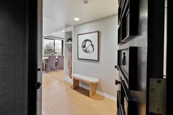 Sacramento, CA 95819,4100 Folsom BLVD #6C