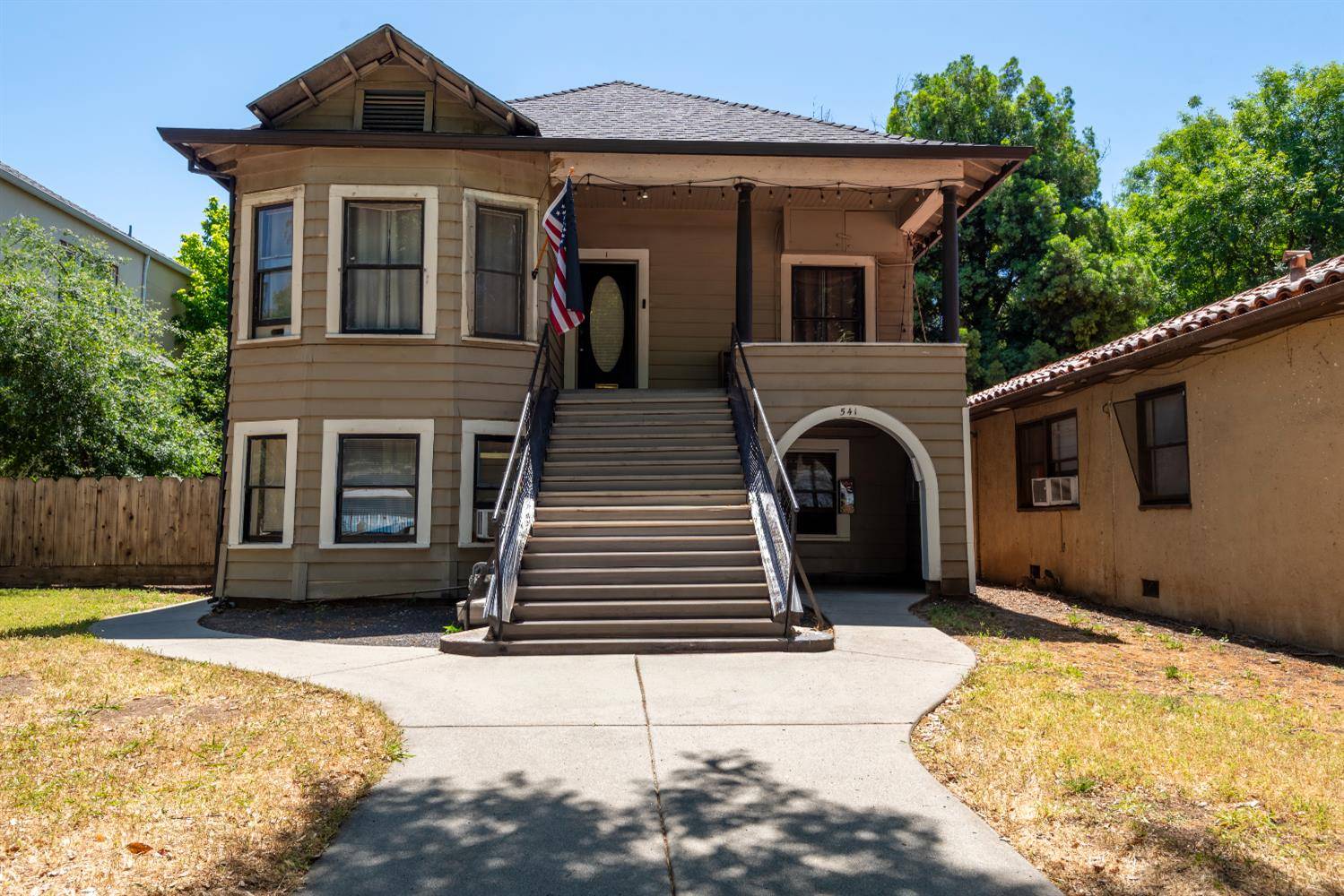 541 W 5th ST, Chico, CA 95928