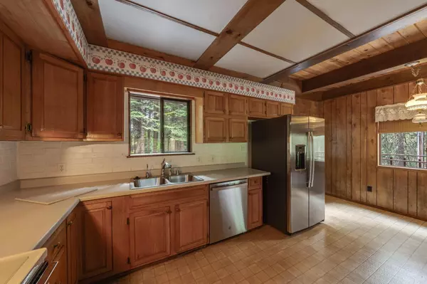 Pollock Pines, CA 95726,2810 Polaris ST