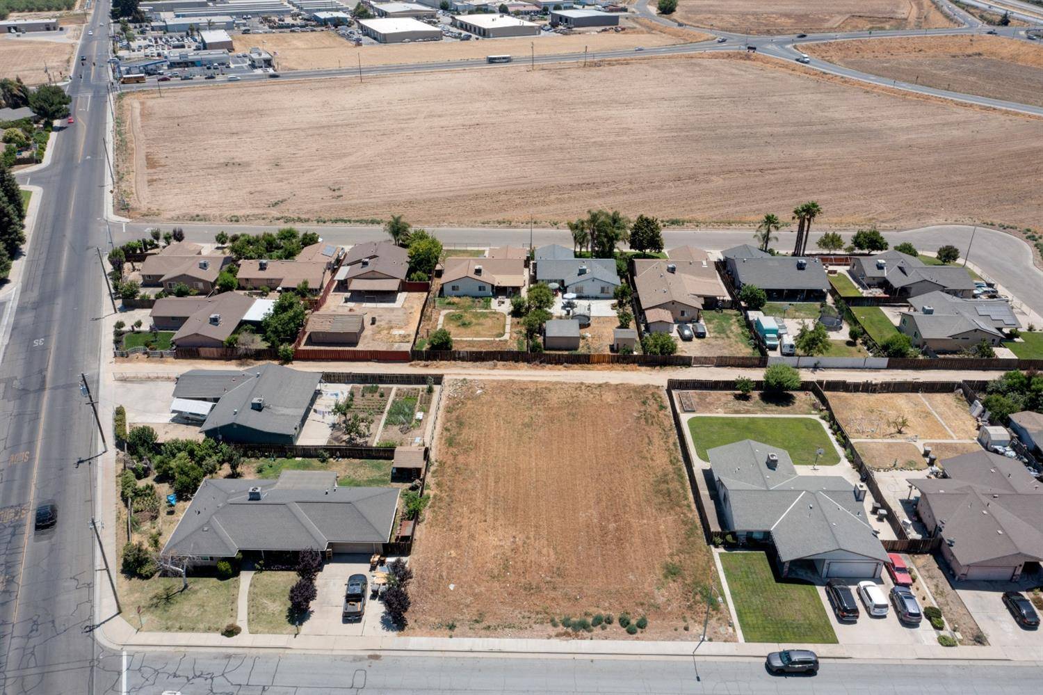 612 East AVE, Livingston, CA 95334