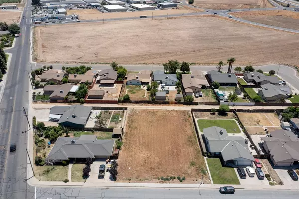 612 East AVE, Livingston, CA 95334
