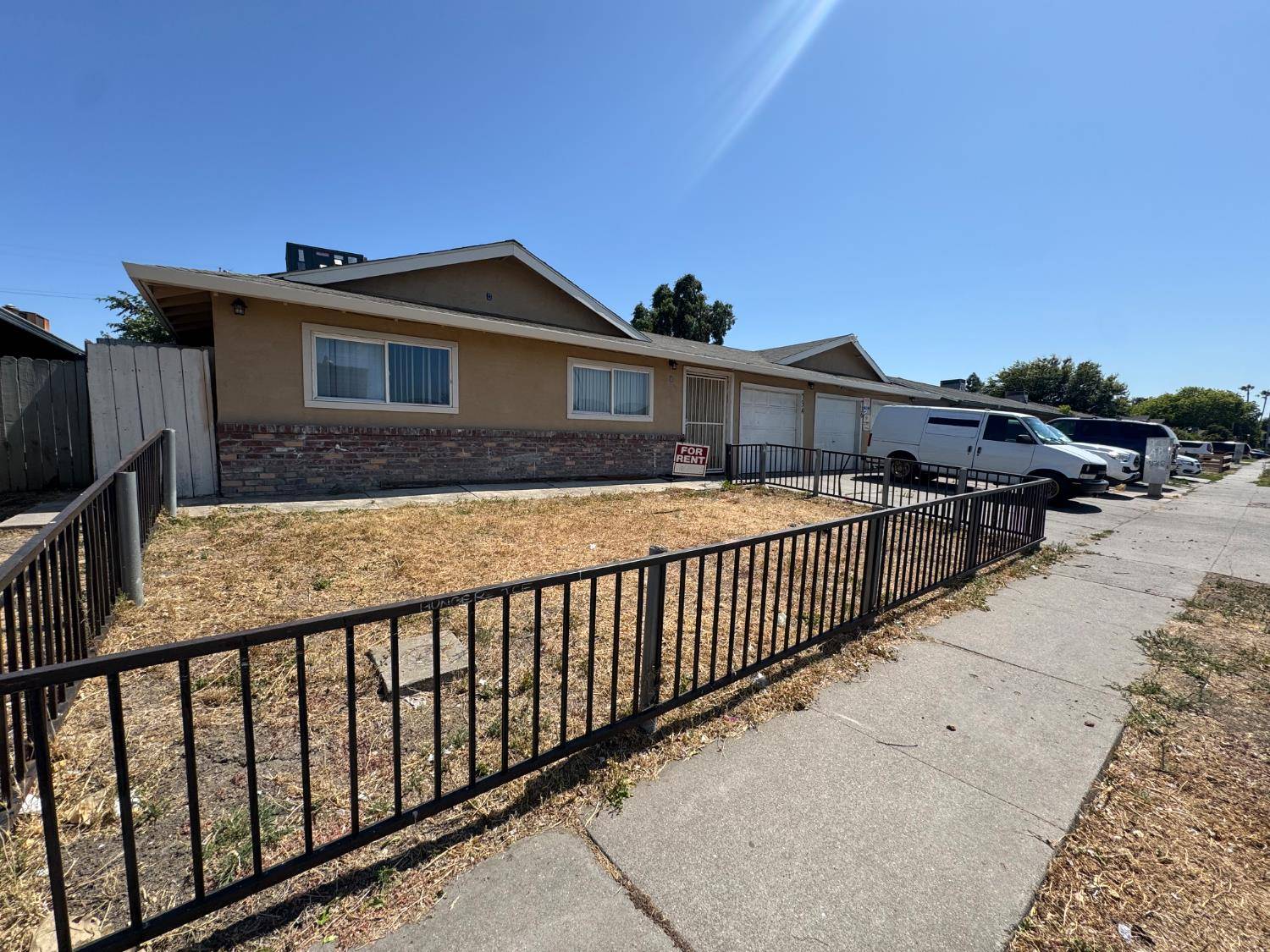 Stockton, CA 95207,738 E Swain RD