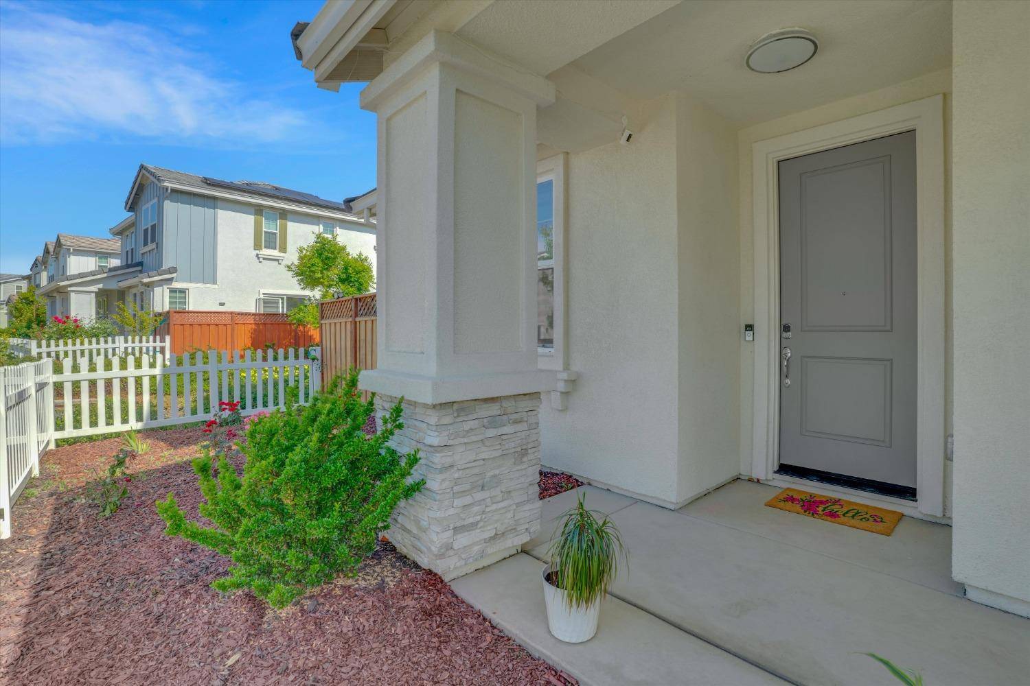 243 E Lawson AVE, Mountain House, CA 95391