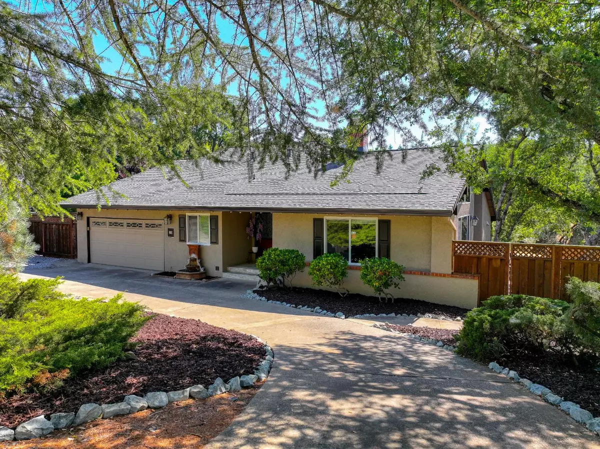 El Dorado Hills, CA 95762,801 Stoneman WAY