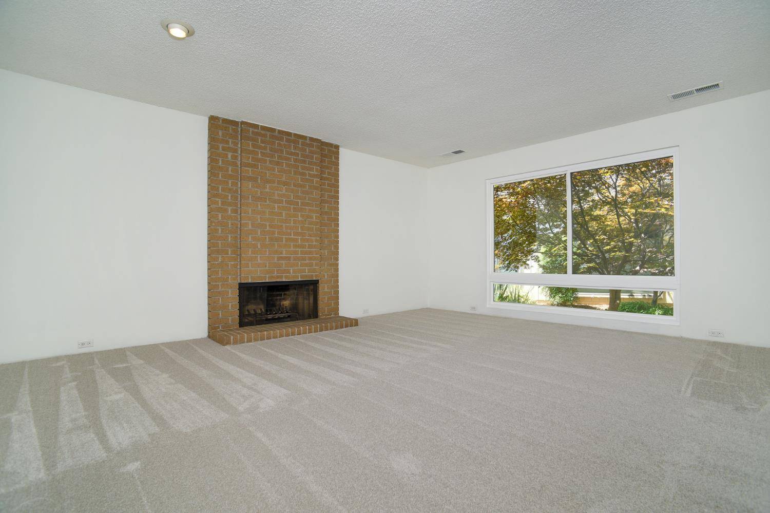 Sacramento, CA 95825,401 Dunbarton CIR