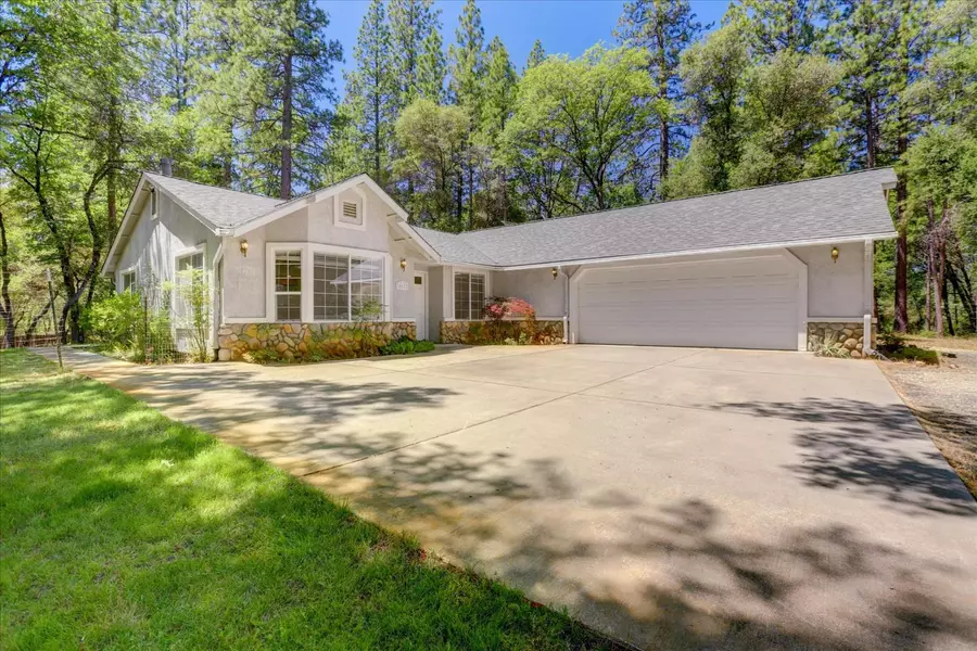 10173 Dixon RD, Grass Valley, CA 95945