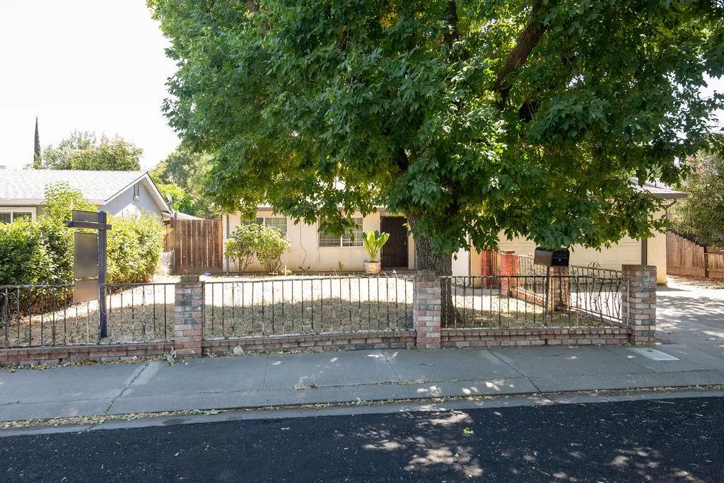 Modesto, CA 95351,204 Daisy LN
