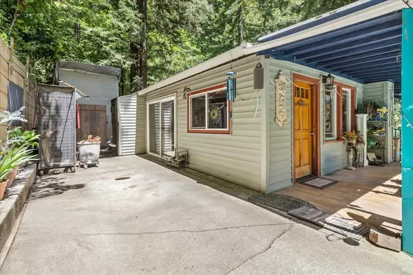 Watsonville, CA 95076,733 Browns Valley RD