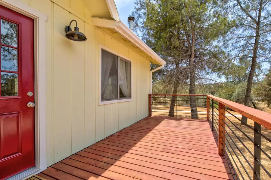 10437 Blanchard RD, Coulterville, CA 95311