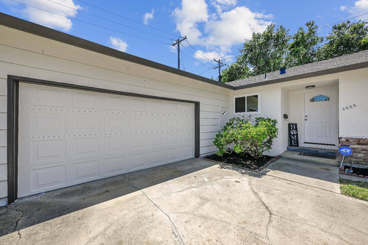 Sacramento, CA 95831,6608 Heatherwood WAY