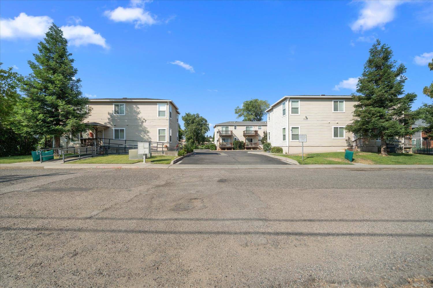 735 Lakeside DR, Red Bluff, CA 96080