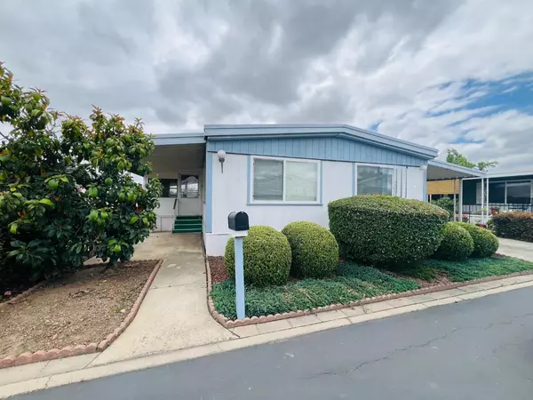 2240 Golden Oak LN #38, Merced, CA 95341