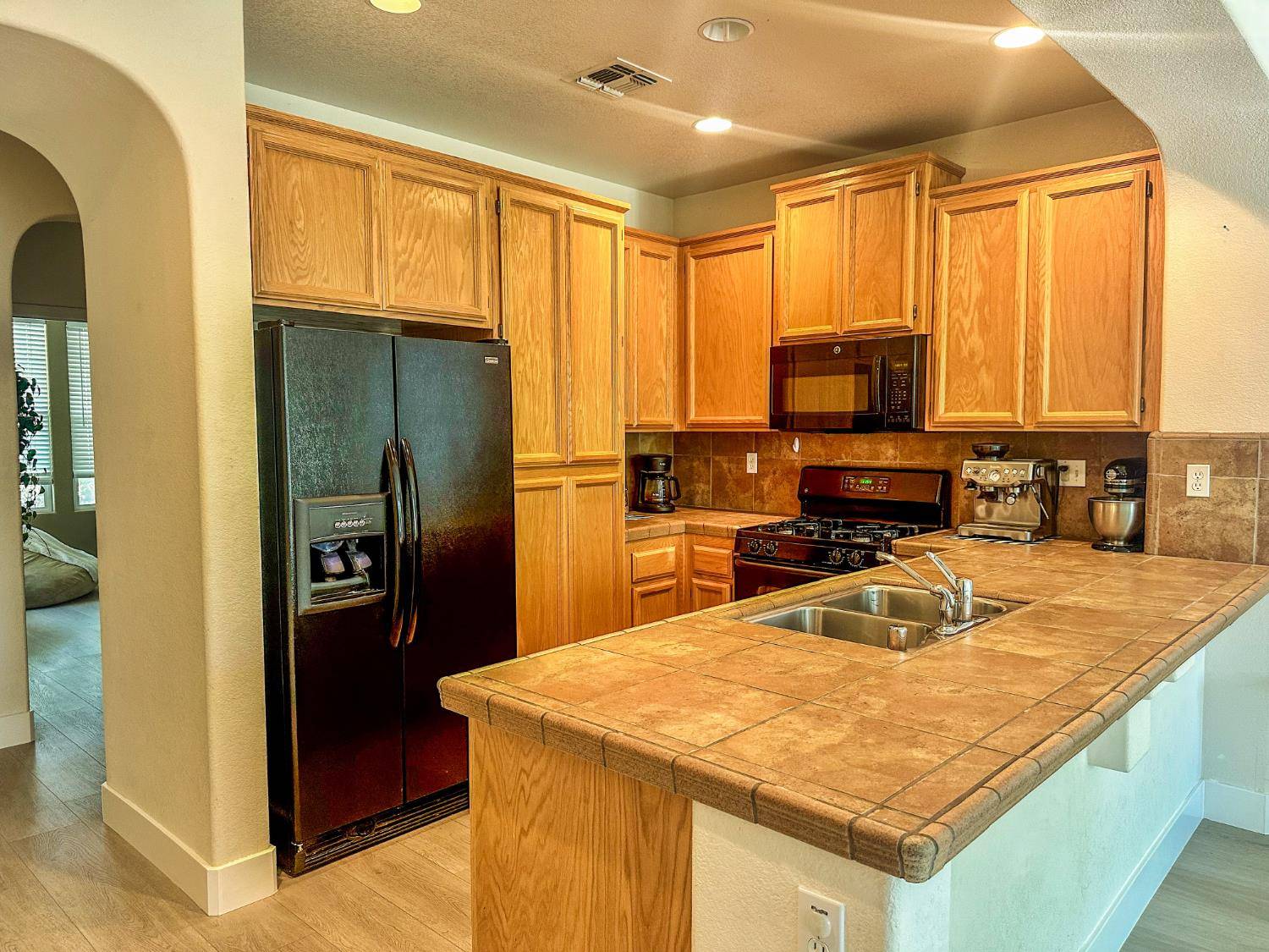 Sacramento, CA 95835,5820 Bridgecross DR