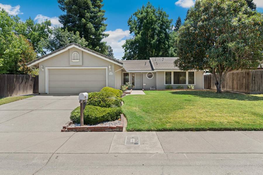 382 Little River WAY, Sacramento, CA 95831