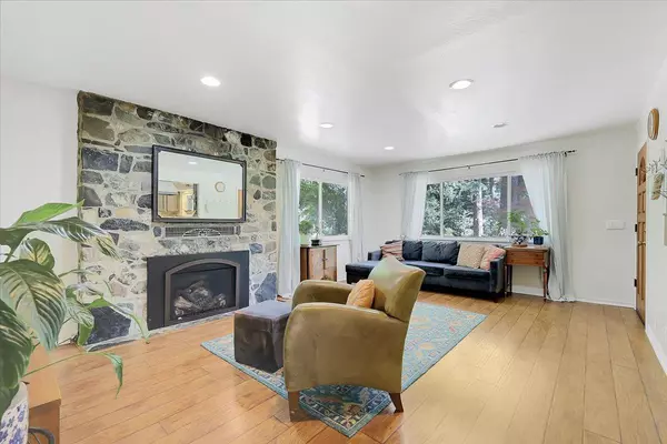 Nevada City, CA 95959,12932 Nevada City HWY