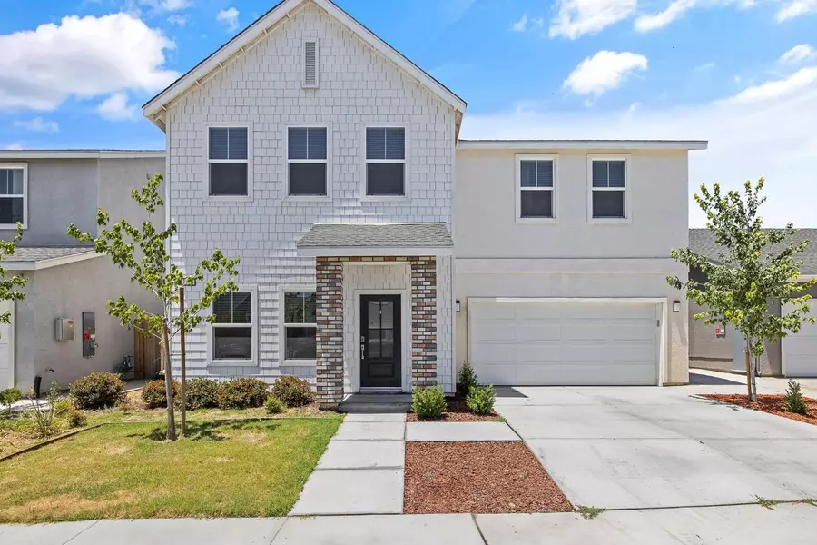 1754 N Aster lake RD, Hanford, CA 93230