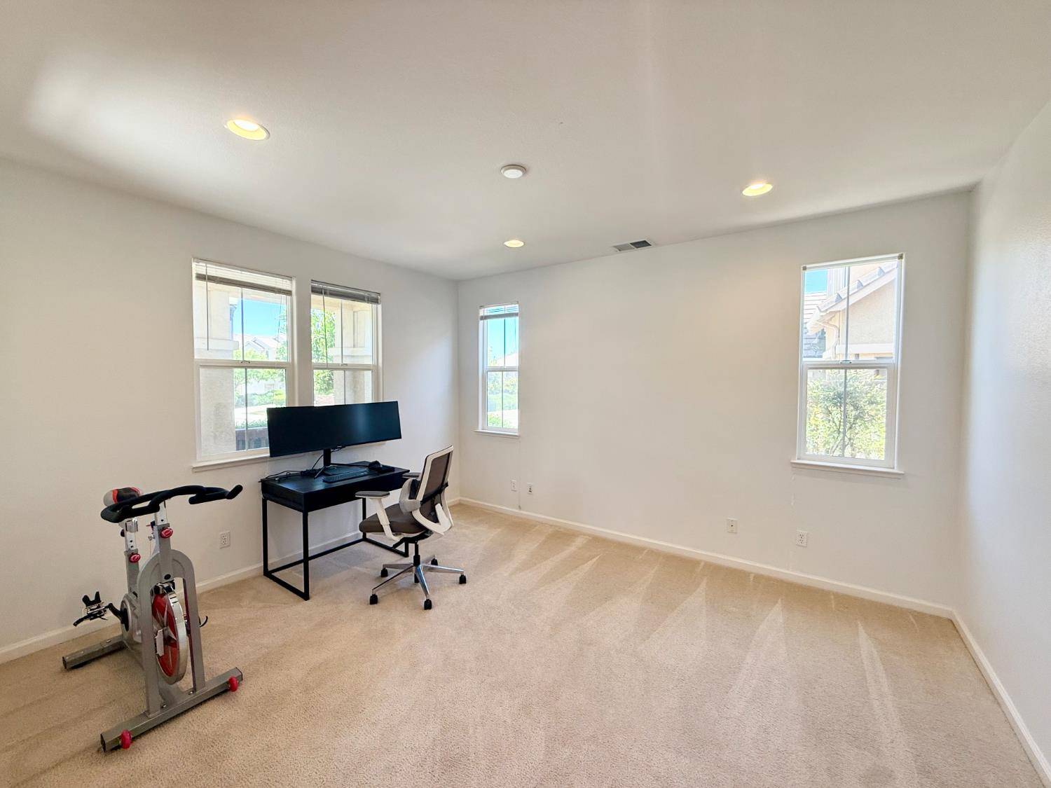 Patterson, CA 95363,9481 California Oak CIR