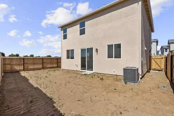 Galt, CA 95632,870 E Pecan Tree LN #1